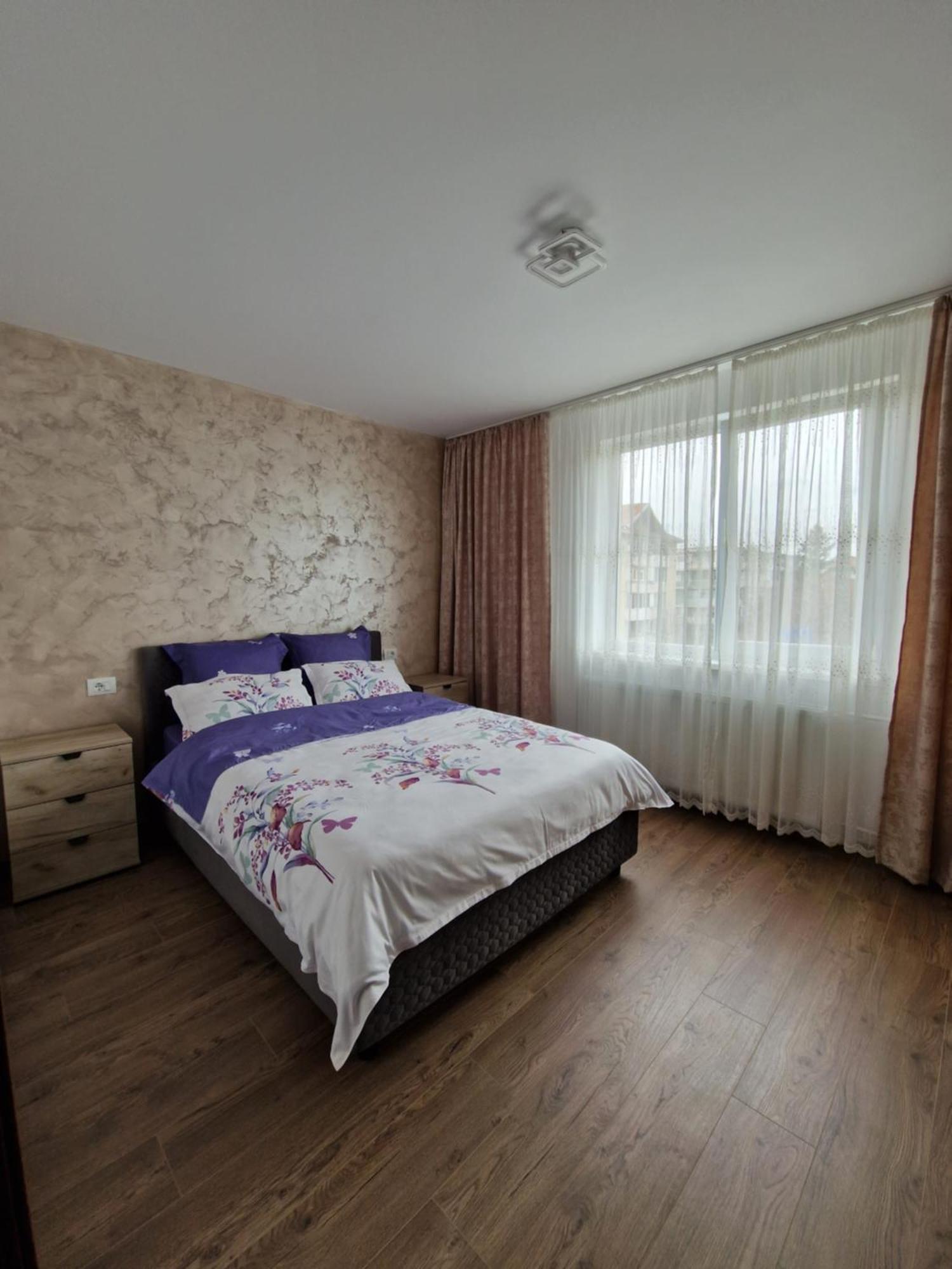 Downtown Apartment Ramnicu Valcea Luaran gambar