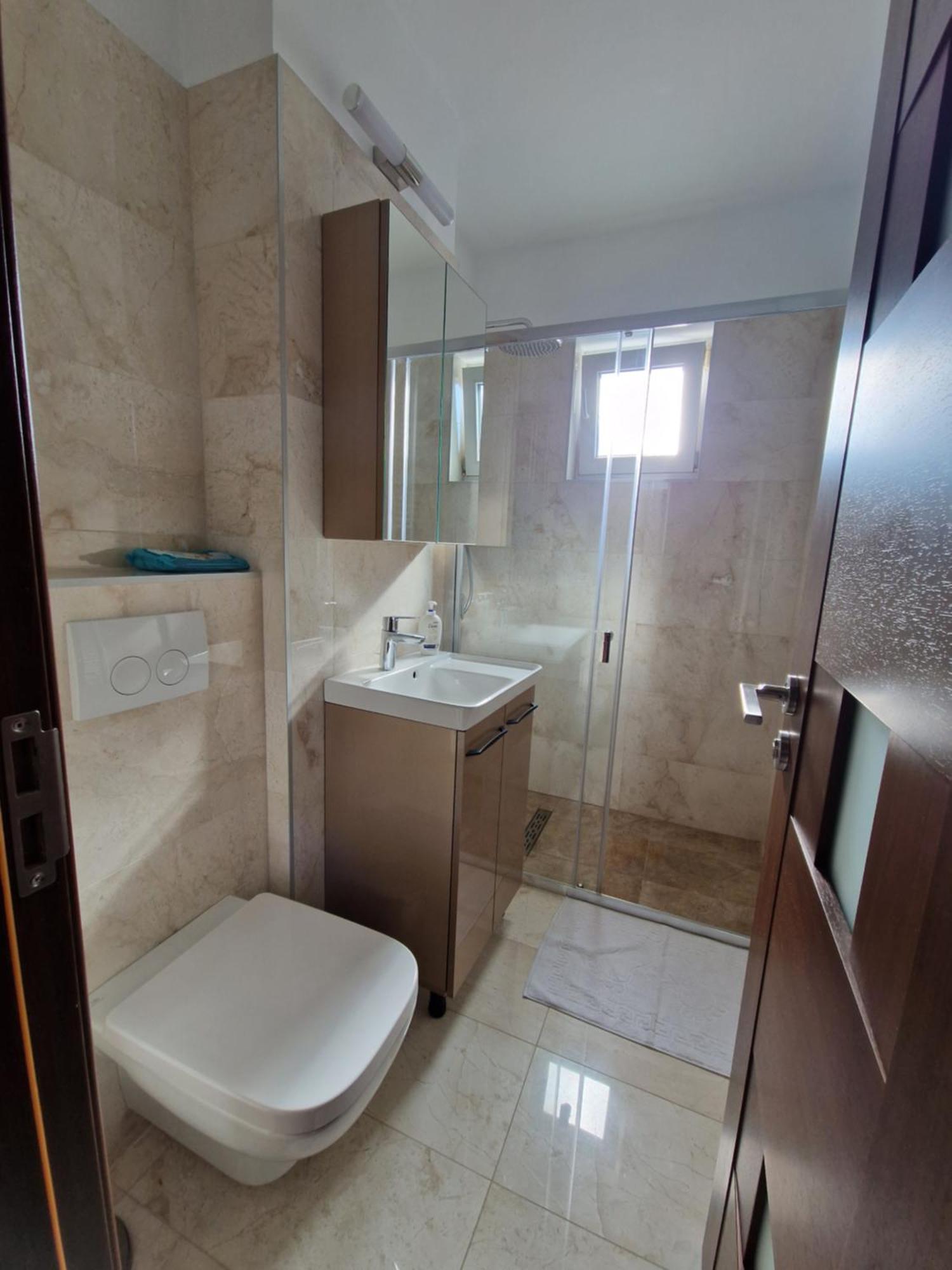 Downtown Apartment Ramnicu Valcea Luaran gambar