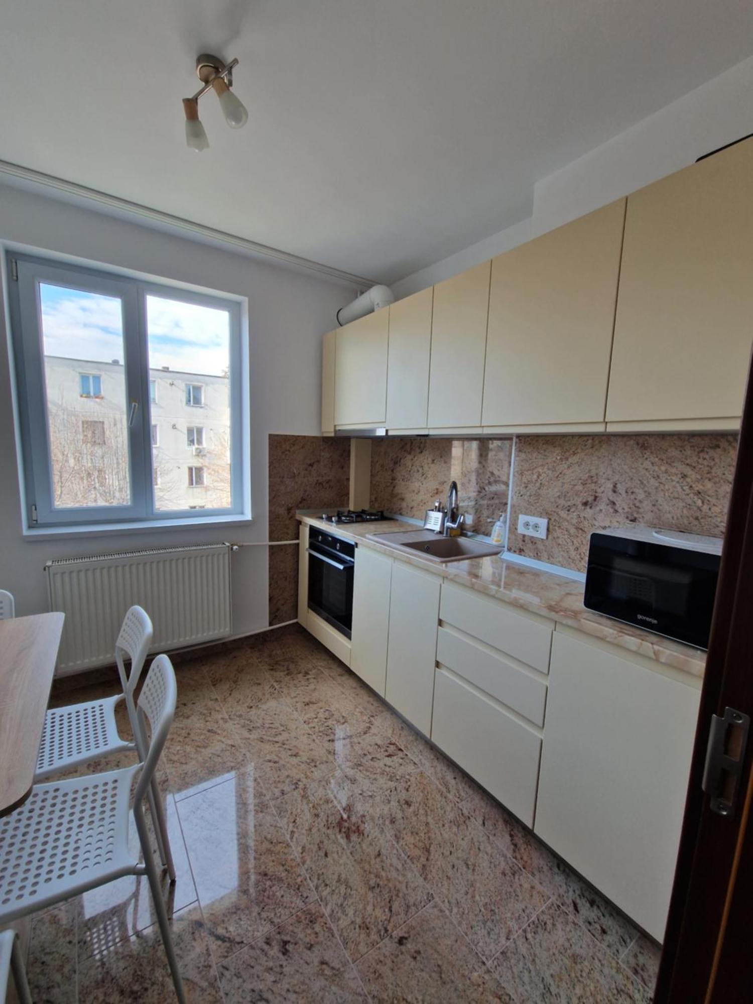 Downtown Apartment Ramnicu Valcea Luaran gambar